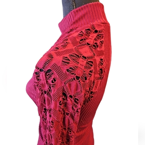 Venus Maroon Cut Out Turtleneck 92% Nylon 8% Spandex Top Size M - Picture 5 of 6